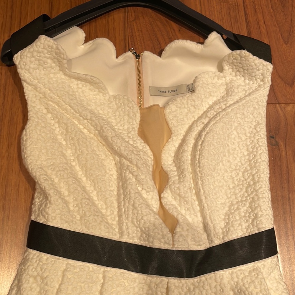 Three floor dress us2